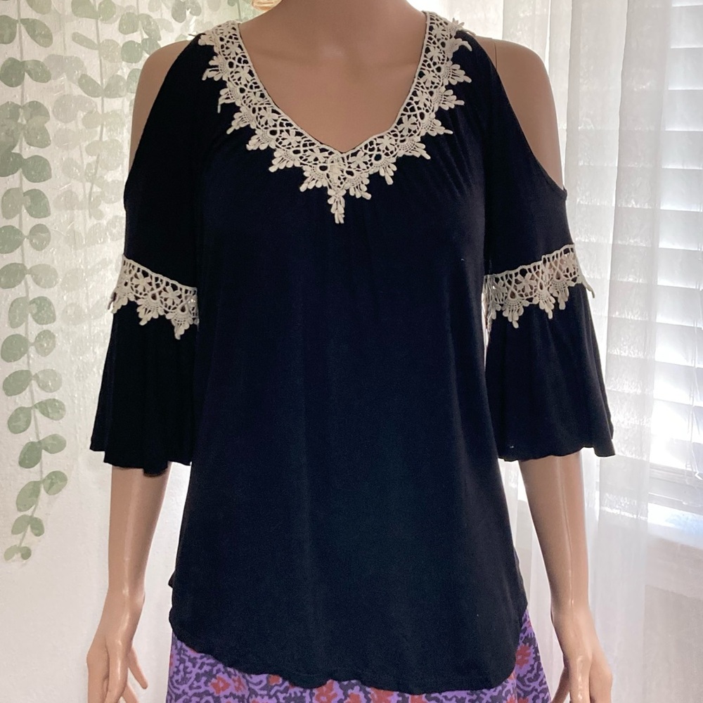 Sz S NWT Black Cold Shoulder Blouse with Cream Lace G Collection